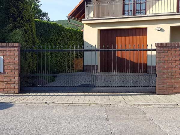Cancelli scorrevoli autoportanti